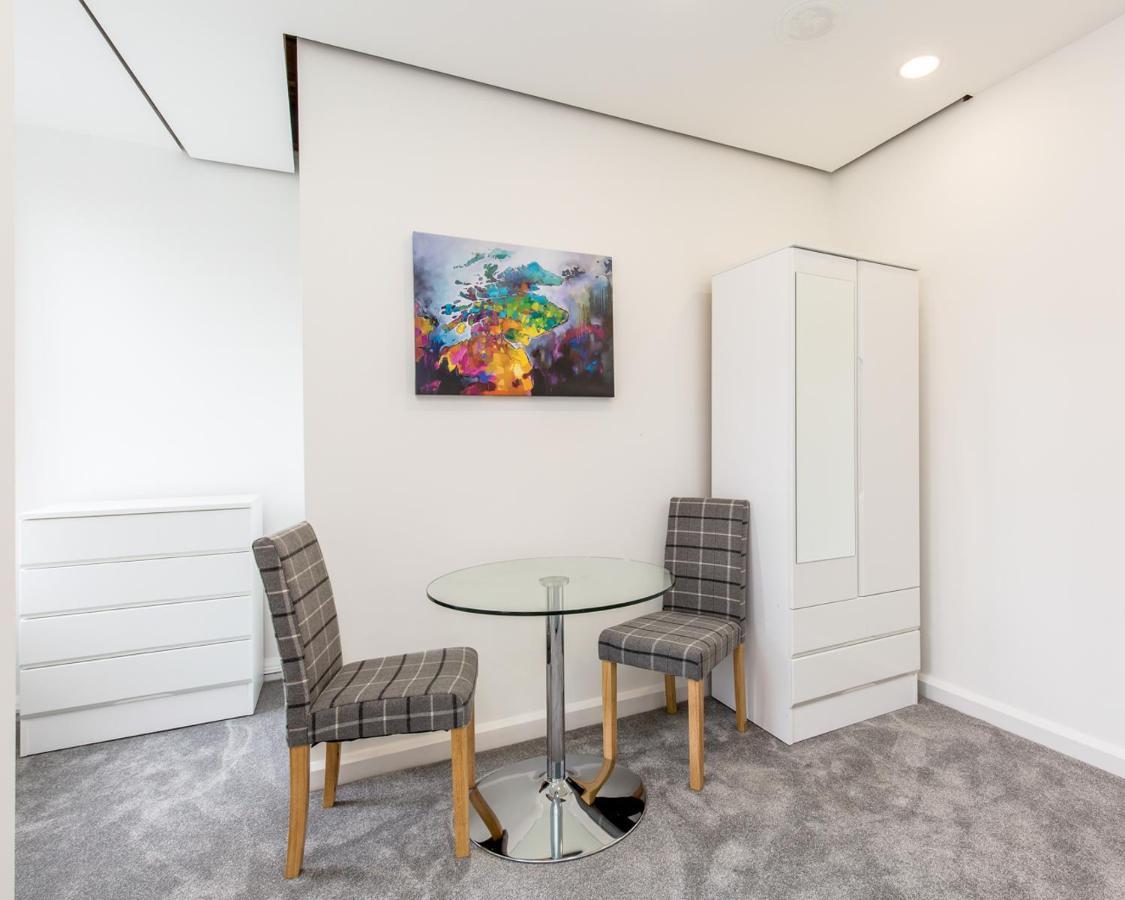 Апартаменты Modern Studio Next To Edinburgh Castle Экстерьер фото